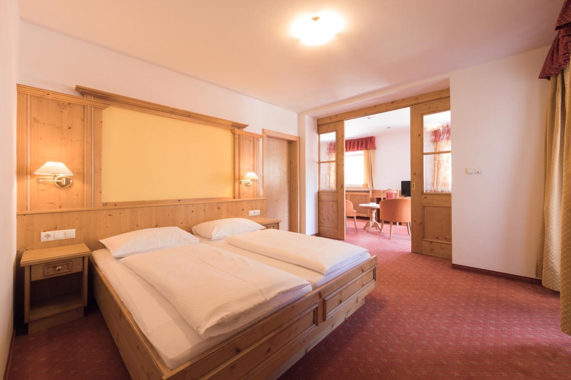 Berghotel Zum Zirm Collalbo Exteriér fotografie