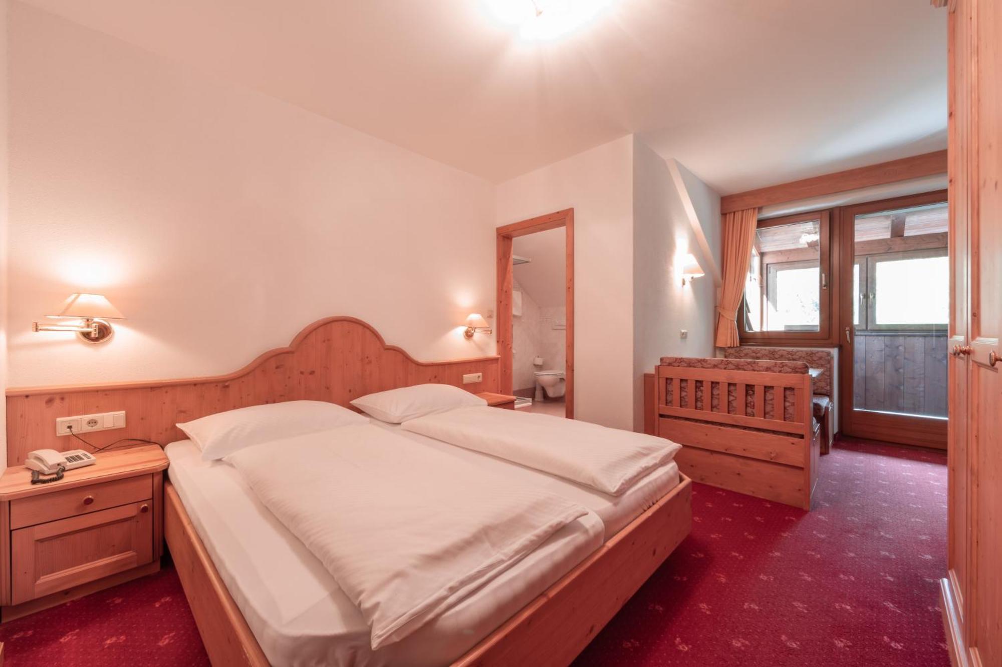 Berghotel Zum Zirm Collalbo Exteriér fotografie