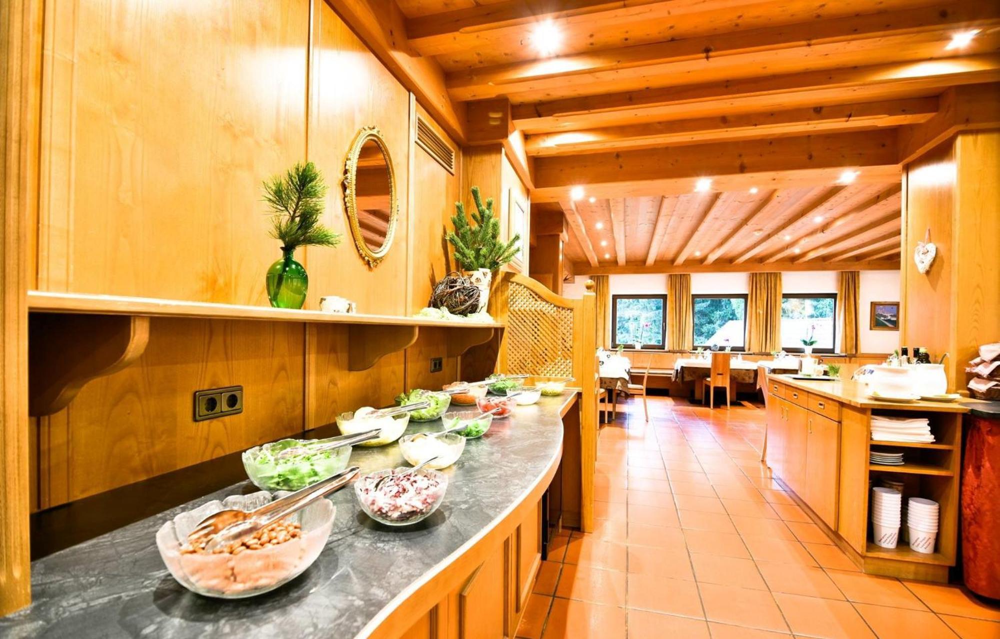 Berghotel Zum Zirm Collalbo Exteriér fotografie