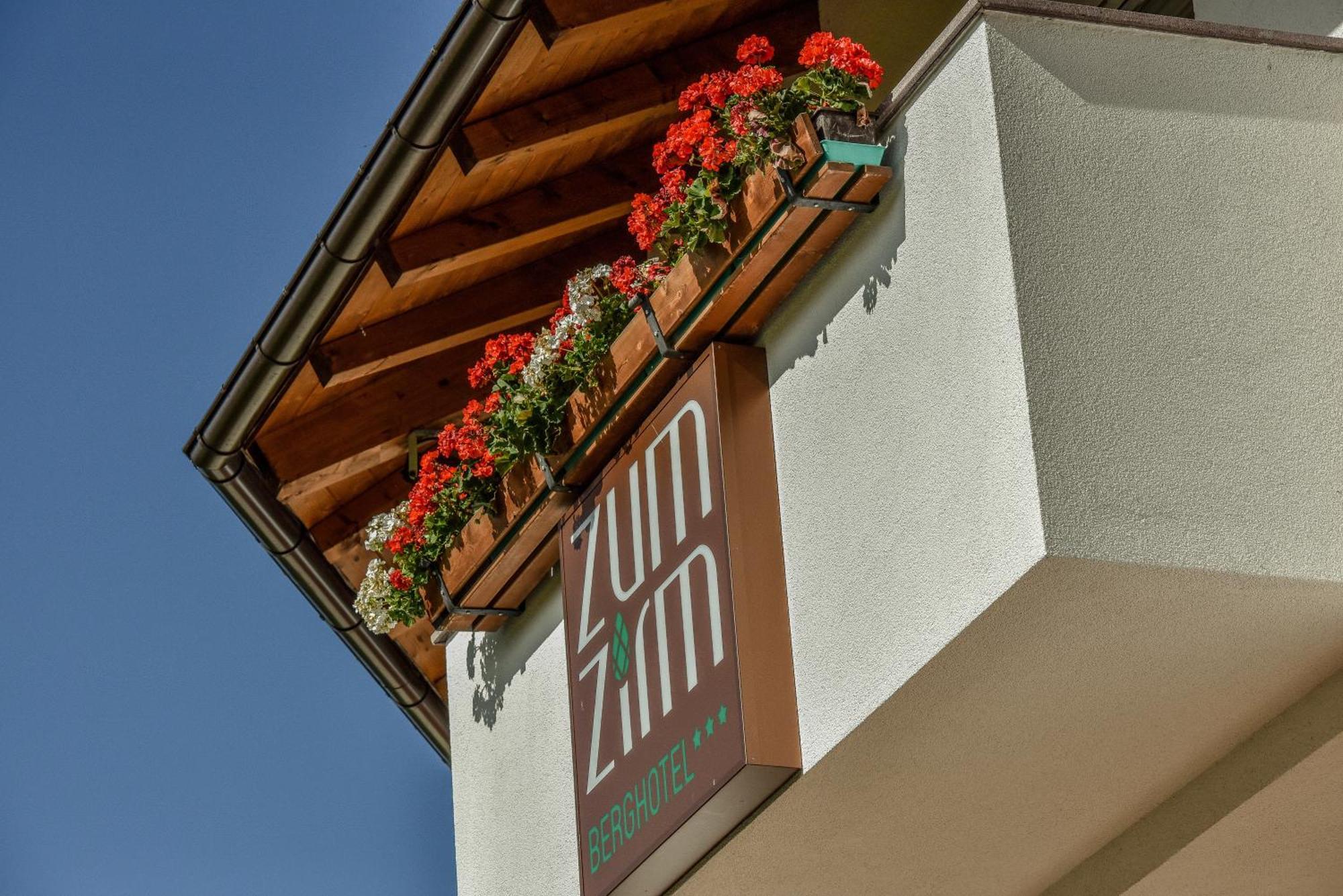 Berghotel Zum Zirm Collalbo Exteriér fotografie