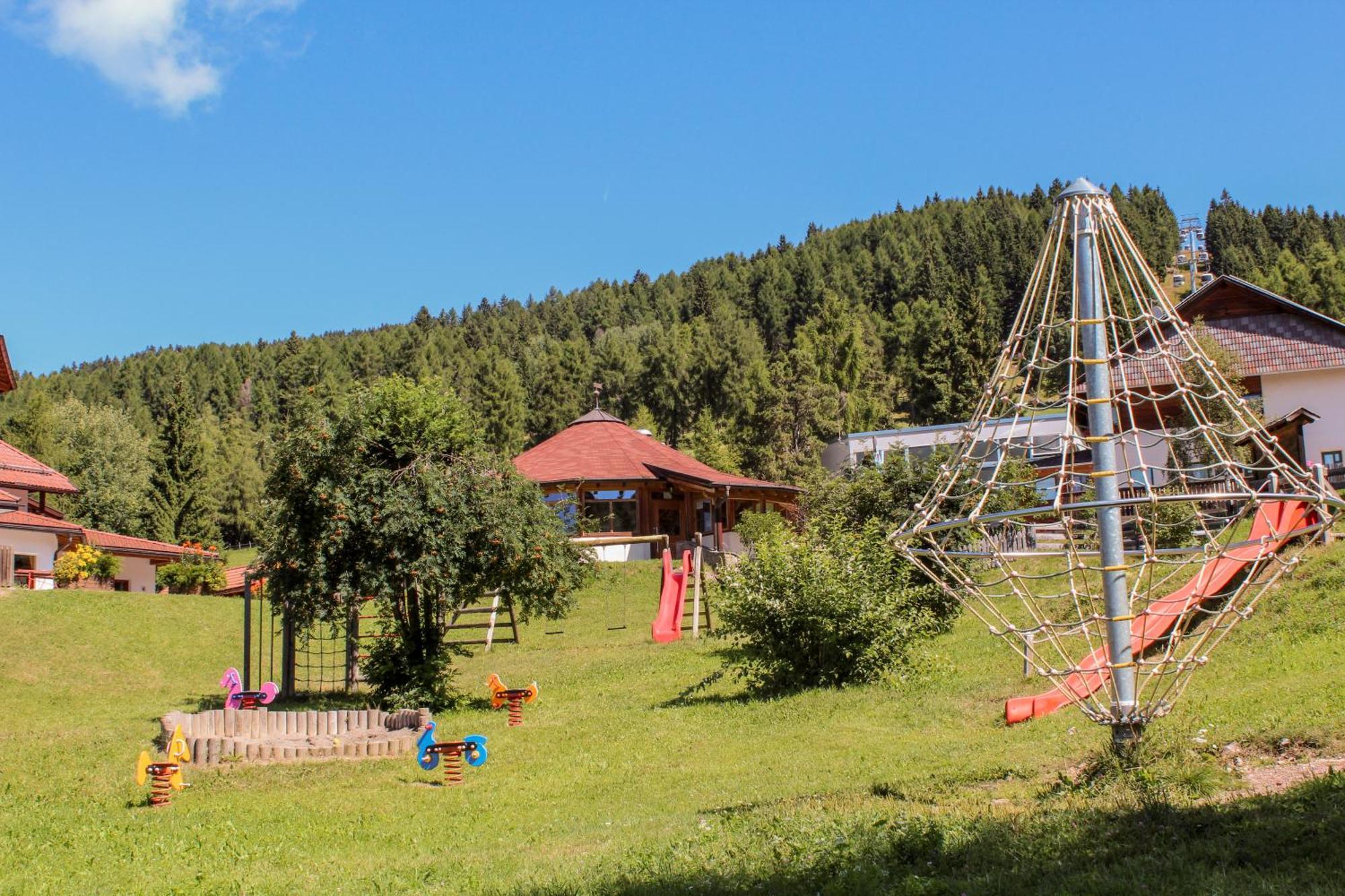 Berghotel Zum Zirm Collalbo Exteriér fotografie