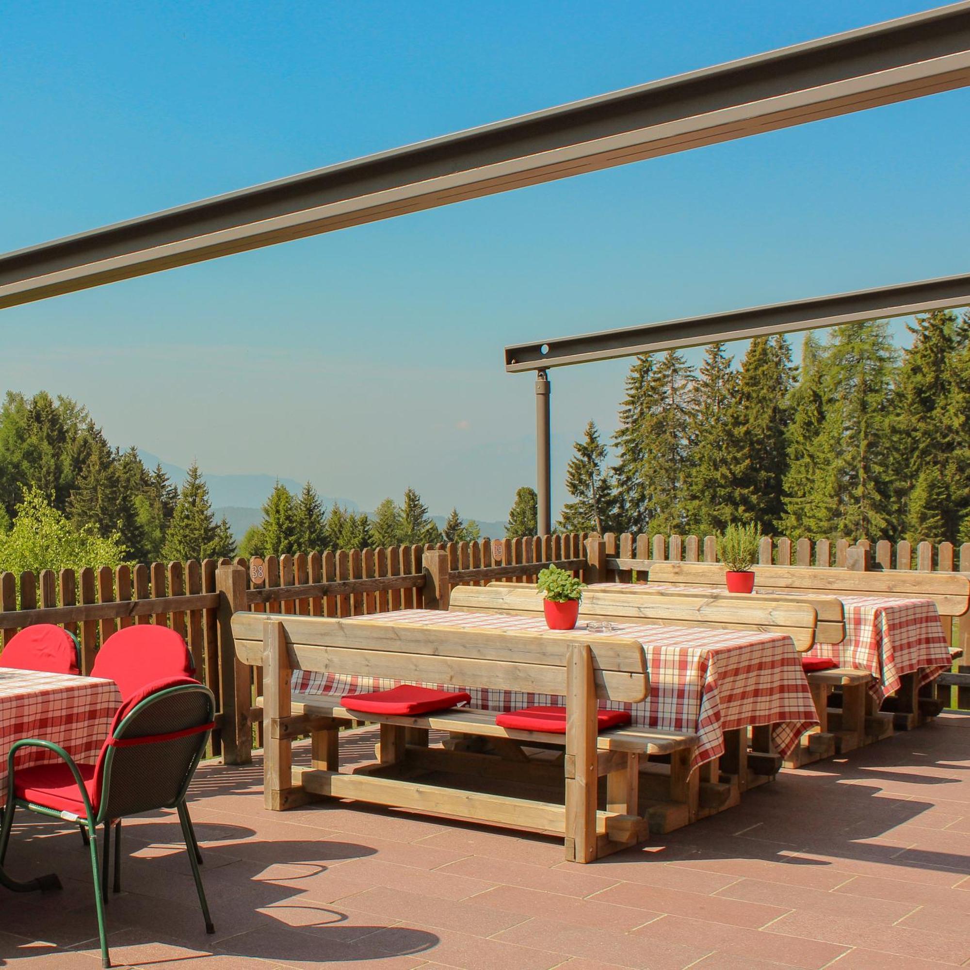 Berghotel Zum Zirm Collalbo Exteriér fotografie